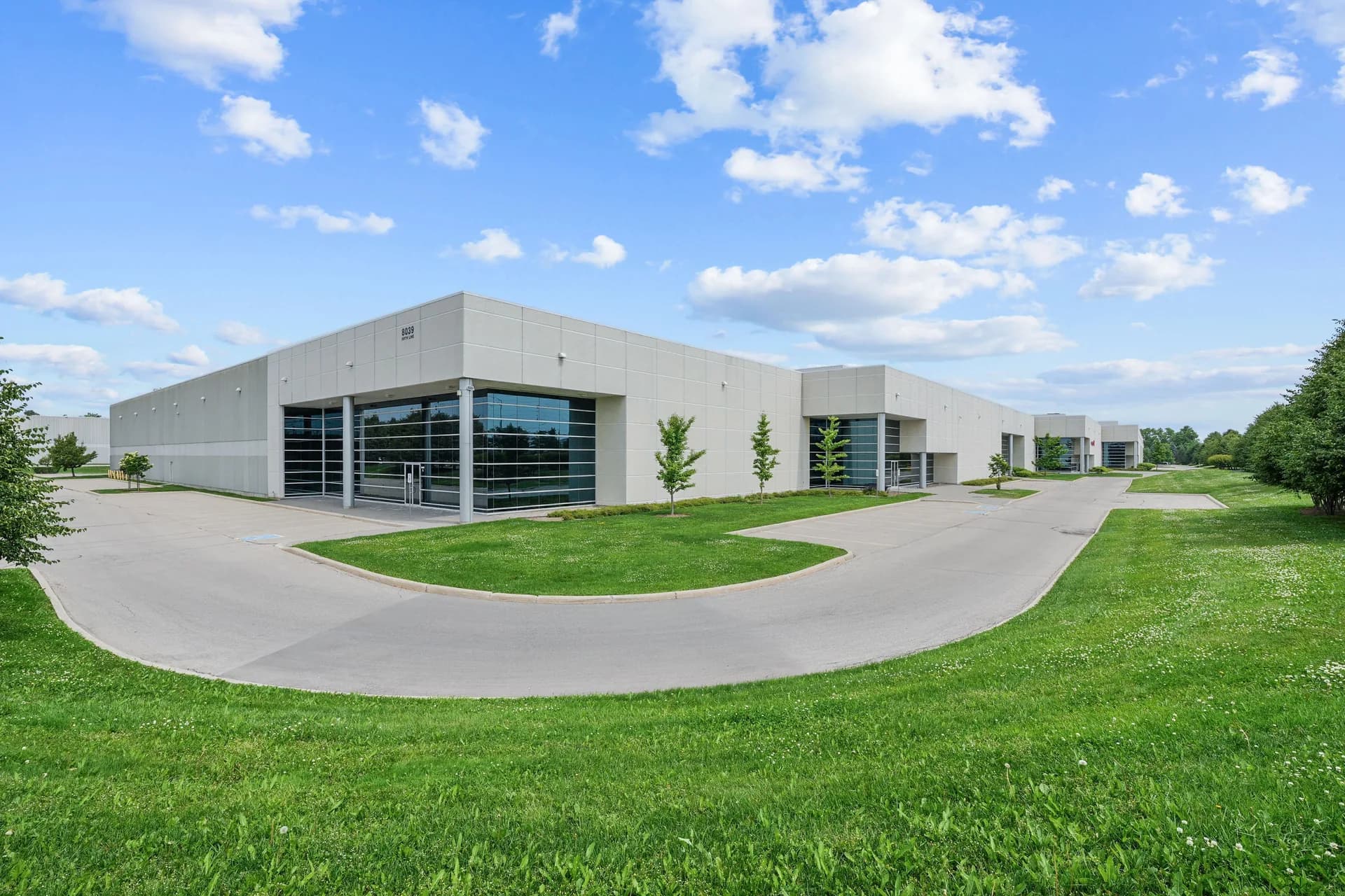 148,000 sq ft warehouse - close to highway and carrier hubs