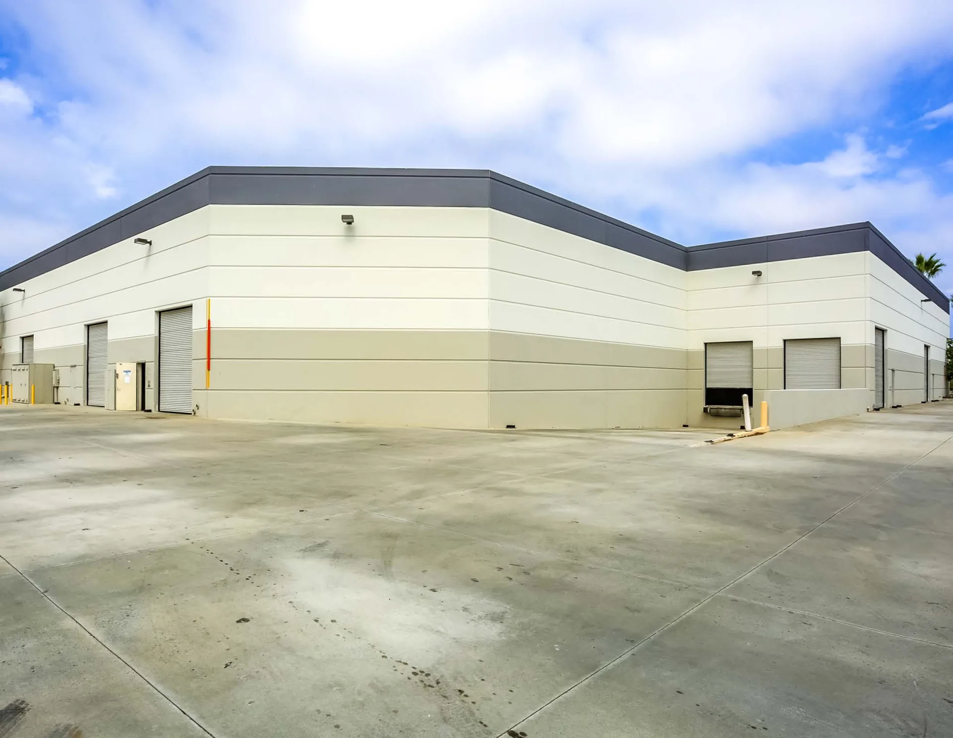 Oceanside, California 35,000 sq ft Warehouse between Orange County and San Diego County