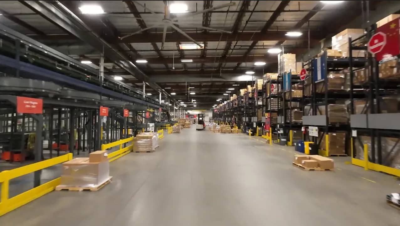 Warehouse in Signal Hill, California