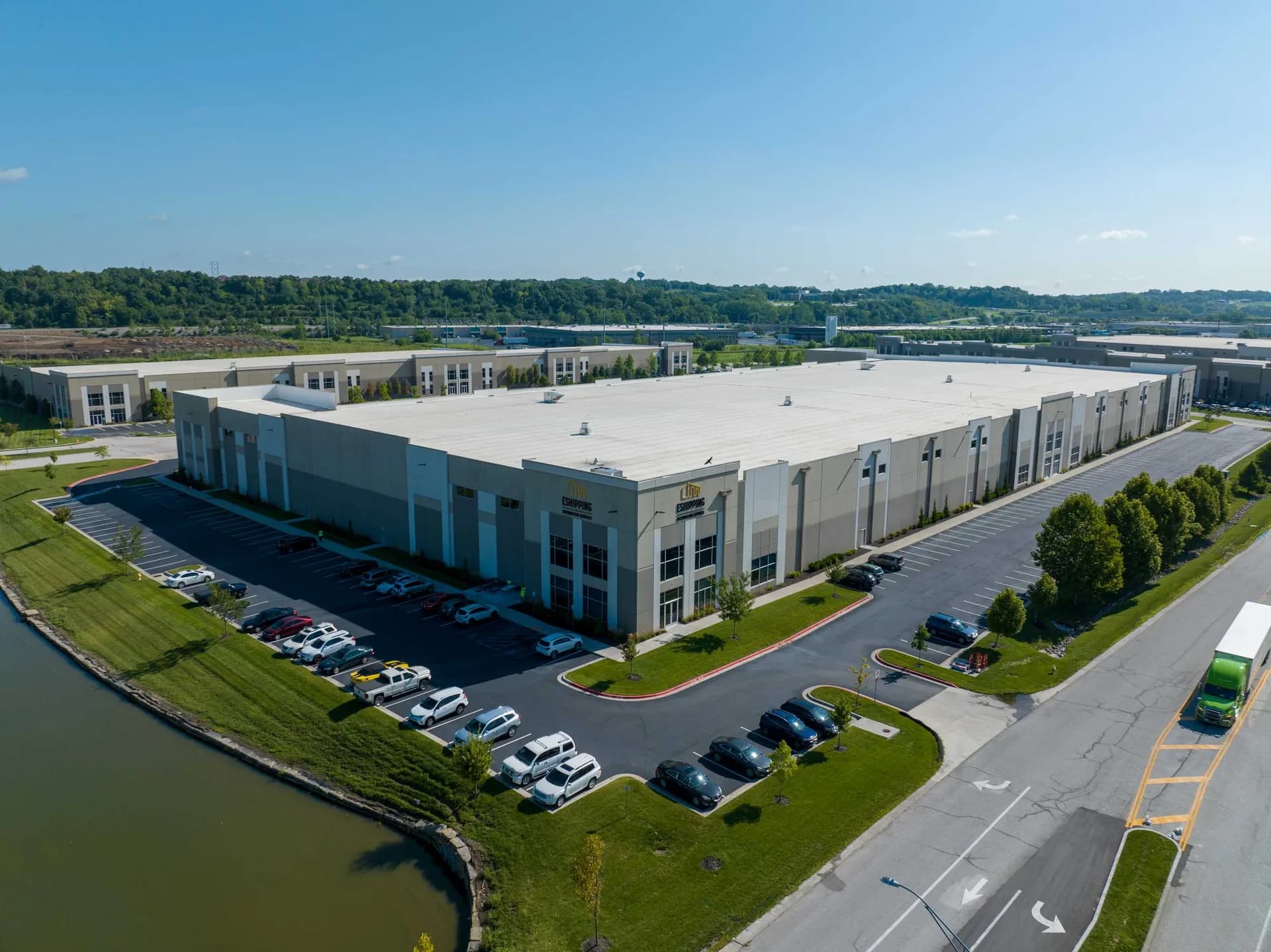 Omni-Channel Warehouse in Kansas City Metro (Riverside, MO)