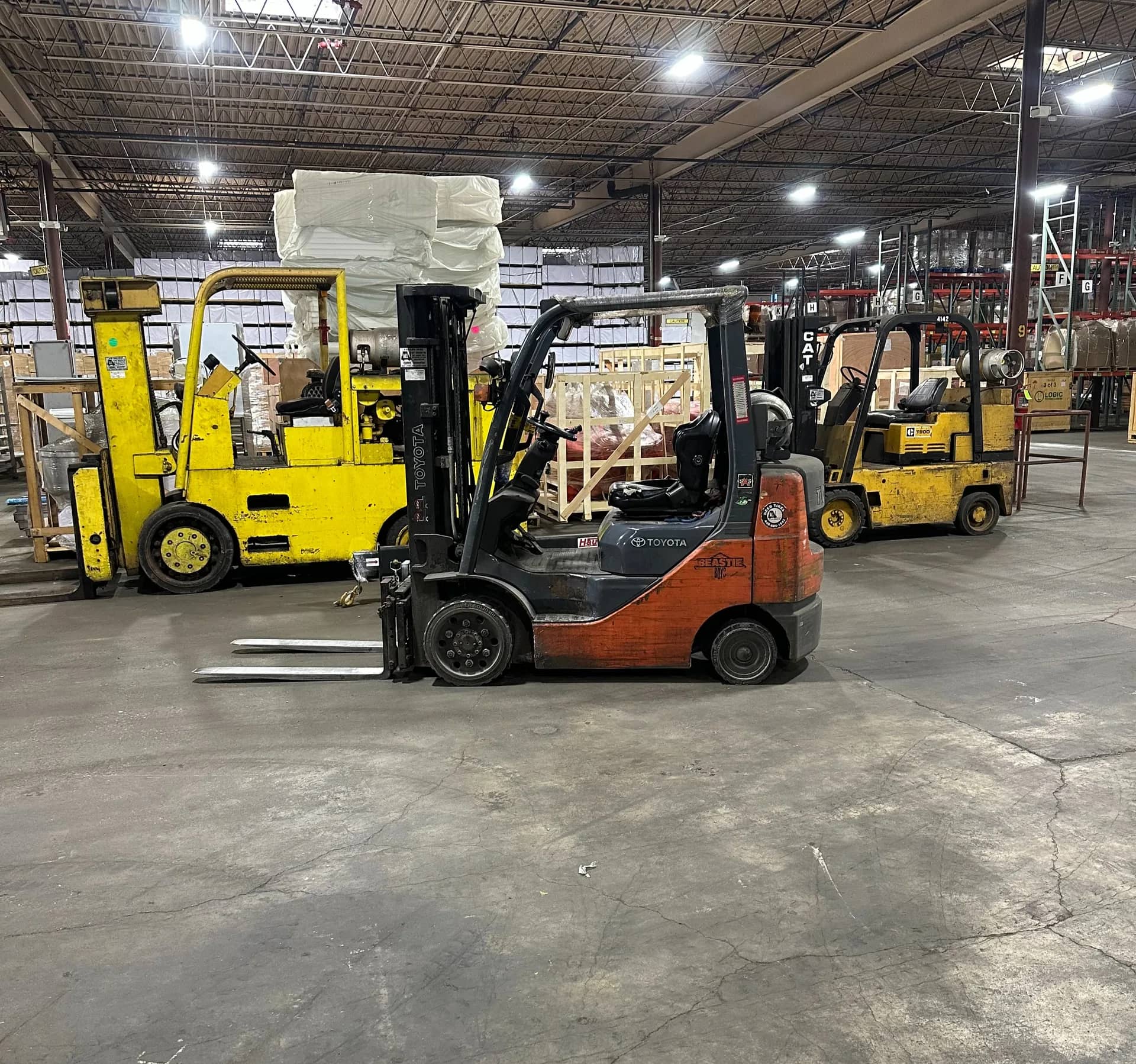 Warehouse in Middleburg Heights, Ohio