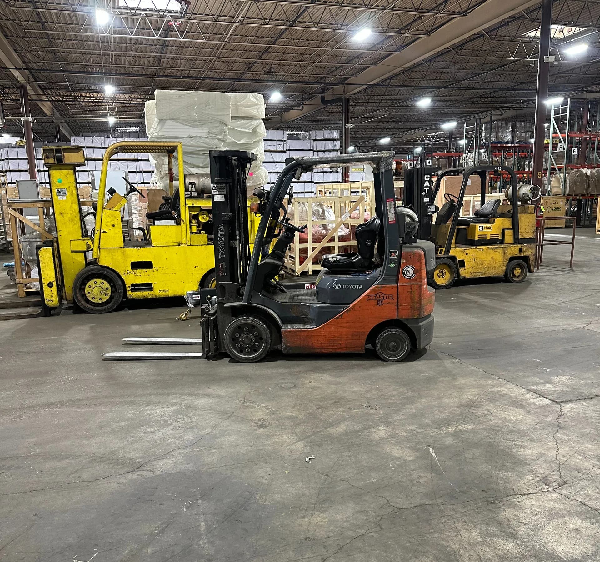 72,000 SF Warehouse Near Cleveland Airport - Northeast Ohio